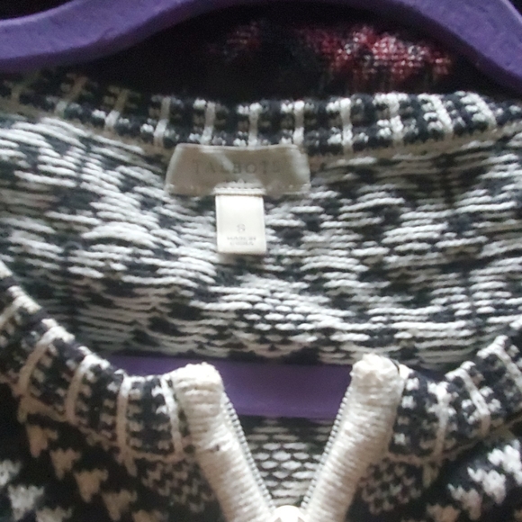 Sweater - Picture 4 of 4